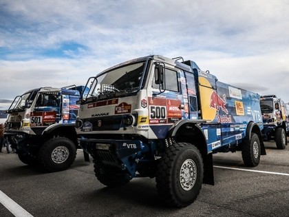 Nikolajevs ar 1150 Zs jaudīgo Kamaz dodas pēc kārtējās uzvaras Dakaras rallijā 