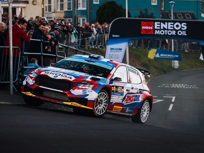 Suninens pārsteidz sevi un pārējos, un kļūst par rallija līderi