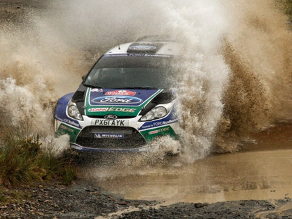 Pēc pirmās dienas Velsā dominē Ford