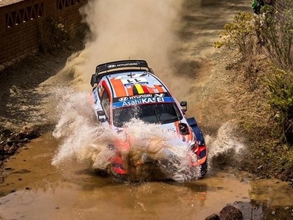 Noivils kļūst par Meksikas WRC līderi, O.Solbergs ātrākais starp R5 automašīnām