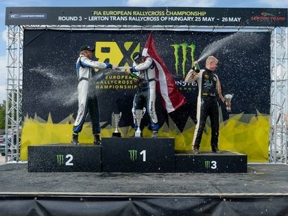 17 gadus vecais Nitišs kļūst par pirmo latvieti, kurš uzvar Eiropas rallijkrosa čempionātā