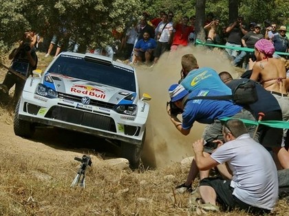 Sardīnijas WRC rallijā līderis Ožjē, krievu sportistam iespaidīga avārija (VIDEO) 