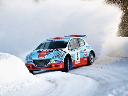 Lapzemes rallijā dramatiski notikumi noslēdzošajā ātrumposmā (VIDEO)