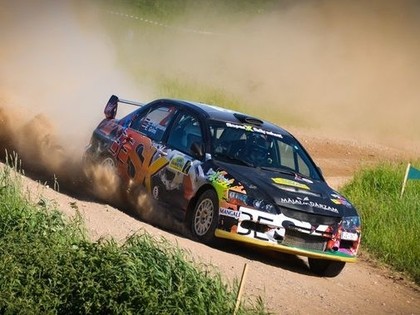 Latvijas rallijsprinta čempionāts turpinās Lietuvā, uz starta 28 latviešu ekipāžas