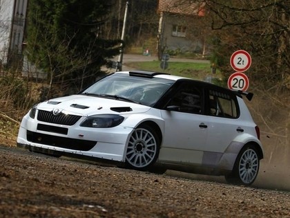 Škoda vēlreiz izmēģina jauno Škoda Fabia R5 (VIDEO)