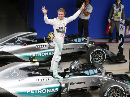 Brazīlijā triumfē vicečempions Rosbergs, Hamiltons neapmierināts ar taktiku (FOTO)