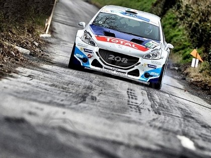 Īrijas ERČ rallijā līderis Brīns, Sirmacis un Grjazins vēl nespēj turēt līdzi līderu tempam