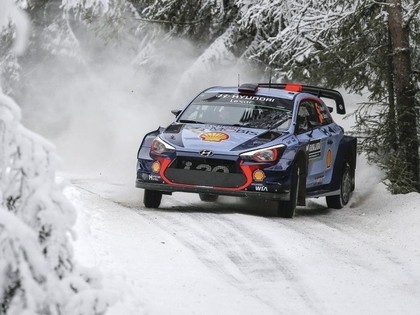 Zviedrijas rallijā līderis Noivils, H.Solbergam un Lukjaņukam neveiksmes