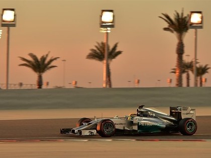 Pateicoties dzinēja defektam, pēdējā F1 testa dienā ātrākais Hamiltons