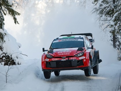 Zviedrijas WRC uzvar Evans, Lapi ar savu lēmumu pārsteidz komandu