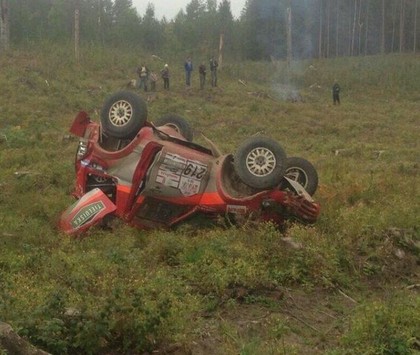 Latvian Baja sacensībās vienā līkumā avarē trīs ekipāžas, krievu sportists nonāk slimnīcā