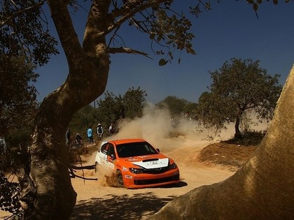 Neikšāns pārsit riteni, citi Portugāles rallija treniņos avarē (VIDEO, FOTO)
