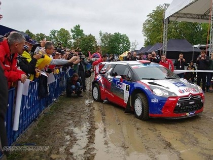 Poļu zvaigzne Kubica iepriecina tūkstošiem fanu