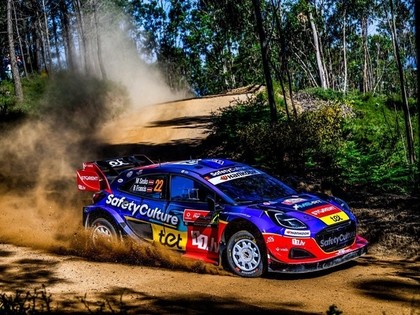 Portugāles WRC vadību pārņem Tanaks, Seskam notikumiem bagāta diena