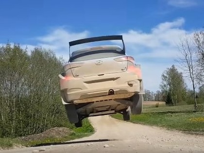 Tanaks Igaunijā aizvada testus ar 'Hyundai i20 R5' (VIDEO)