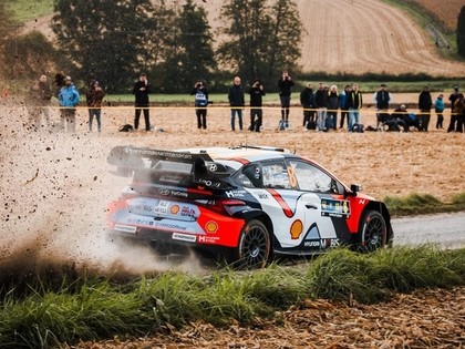 Neskatoties uz nelielu izbīli, Centrāleiropas WRC treniņos ātrākais Noivils (VIDEO)