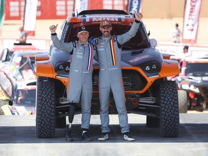 Neticamā atgriešanās: Baumels pēc kājas zaudēšanas atgriežas un kļūst par līderi