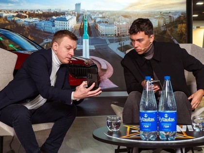 'eXi': Sesks un Caune par rallija drēbi, ceļu policiju, ideālu rallistu, provokatoriem (VIDEO)