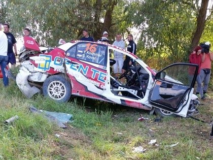 Ukraiņu sportisti pēc Kurzemes rallijā piedzīvotās smagās avārijas atrodas komā