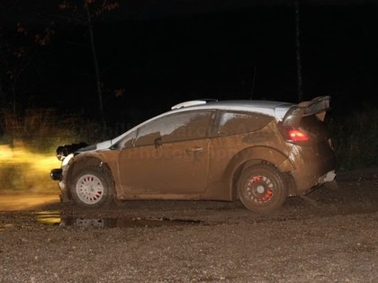 Gatavojoties Velsas WRC rallijam, Tanaks testos uzmet kūleni