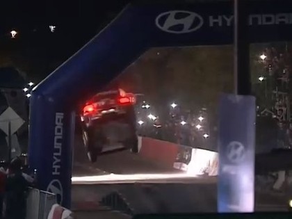 Meksikas WRC pēc bīstamiem lēcieniem tiek apturēts pirmais posms (VIDEO)