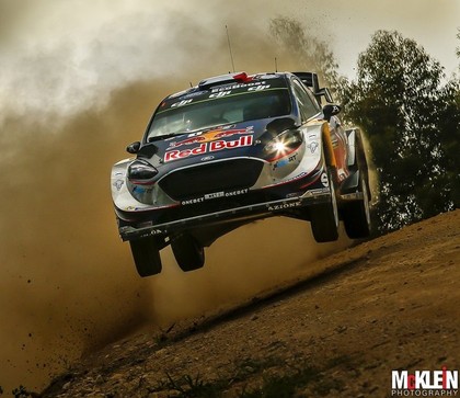 Austrālijas WRC treniņā ātrākais Noivils, Tanaks veic iespaidīgu lidojumu (VIDEO)