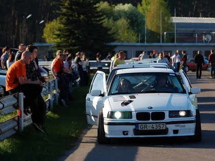 Kurš uzvarēs drifta atklāšanā?