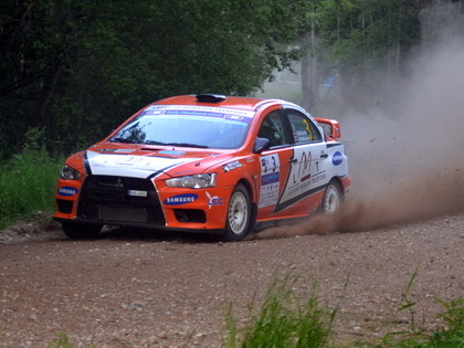 Putekļainajos Madonas rallija treniņos ātrākais Neikšāns (FOTO)