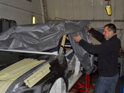 Krūzmanis: Mēs šo 700 Zs jaudīgo mašīnu pieradināsim braukt ātri (FOTO)
