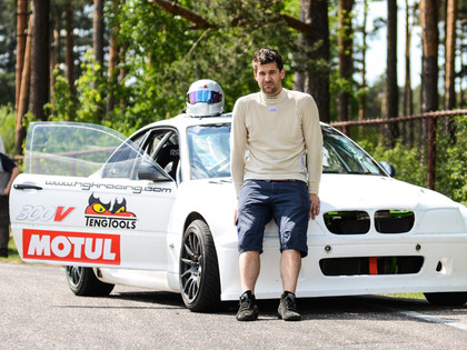 Bluša jaunais 786 Zs HGK drifta superauto darbojas ar metanola maisījumu (FOTO)