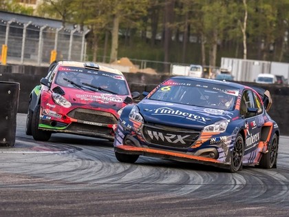 Baumanis un Vītols uzvar RallyX sacensību pirmajā dienā