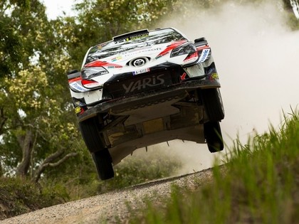 Austrālijas WRC rallijā vadību pārņem Tanaks 
