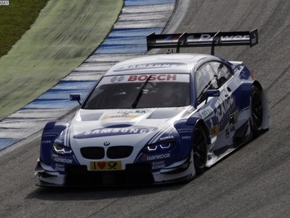 DTM treniņos nodeg BMW sacīkšu automobilis