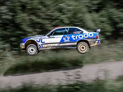 Kārlis Dzenītis ar uzlabotu auto un jaunu dizainu debitēs Latvijas rallija čempionātā