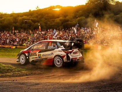 Tanaks līderis pēc aizraujošas Vācijas WRC rallija pirmās dienas