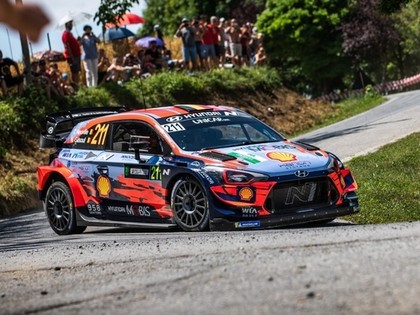 Noivilam un Brīnam uzvaras Itālijas rallijā (VIDEO)