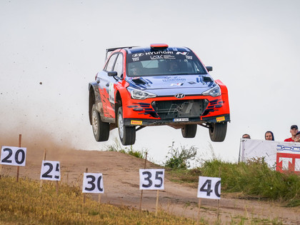 Notikumiem bagātajā Samsonas Rally Rokiškis uzvar Grjazins, 2WD klasē ātrākais Sesks