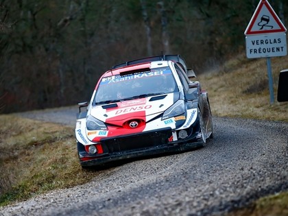 Evans pārņem vadību Montekarlo WRC