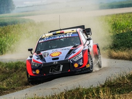 Beļģijas WRC treniņos ātrākais Noivils