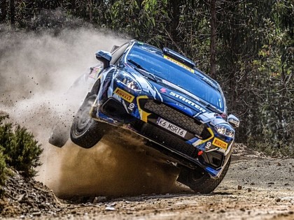 WRC Juniori dodas izšķirošajā cīņā par lielāko balvu rallijā