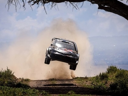 Kenijas WRC pārliecinošs līderis Rovanpera, Tanaks un Lapi piedzīvo neveiksmi (VIDEO)