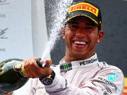 Hamiltons uzvar Abū Dabī un izcīna savu otro F1 čempiona titulu