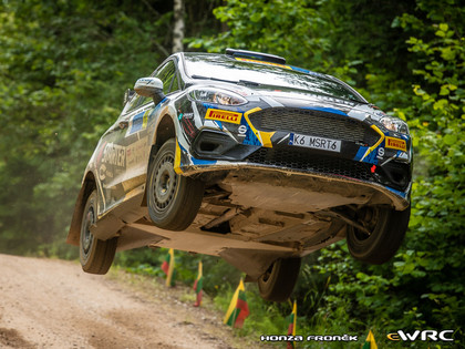 Talantīgais igauņu rallija braucējs Igaunijas WRC pārspēj Ožjē rekordu