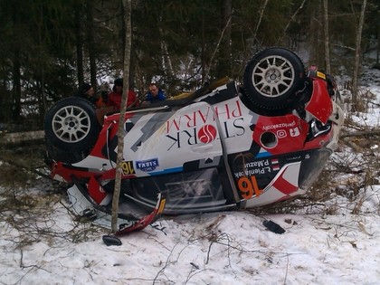 Rallijā 'Sarma' pārliecinošu uzvaru izcīna Rovanpera, poļu ekipāžai smaga avārija