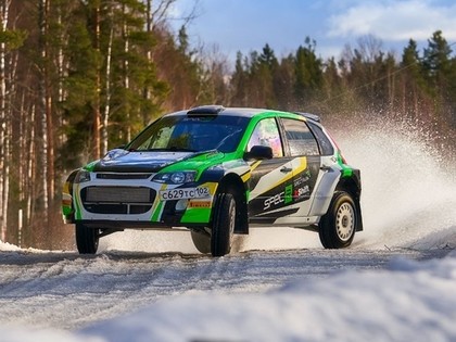 Nikolajs Grjazins testē 'Lada Granta'