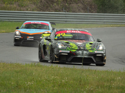 'Porsche Latvia Racing Team' savu uzvaru sēriju turpina arī Pērnavā