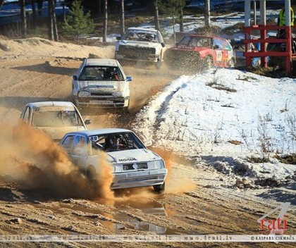 Pilskalnu ziemas krosā uzvar Kļaviņš, rallija stūrmanis Šimins debitē ar piekto vietu