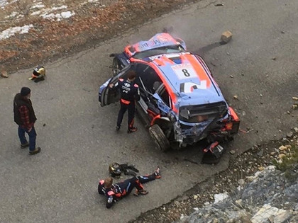 Ožjē pārņem vadību Montekarlo WRC, Tanaka ekipāža pēc avārijas paliks slimnīcā