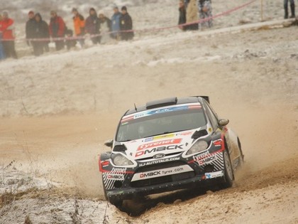 Eiropas rallija čempionāta otrajā dienā vadību pārņem soms Jari Ketomā
