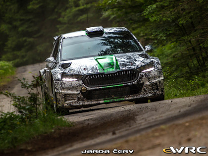 'Škoda Fabia Rally2' konkurentiem 'tagad vai nekad' laiks